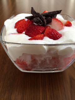 ホワイトチョコムースカップケーキ風かき氷-レシピのメイン写真