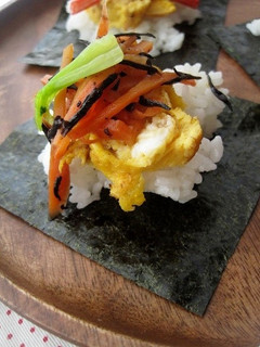 玉子焼きとひじきの手巻きご飯-レシピのメイン写真