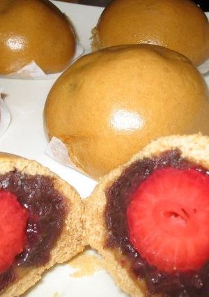 *いちご饅頭*-レシピのメイン写真