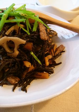 ひじき煮で+プラス・・-レシピのメイン写真