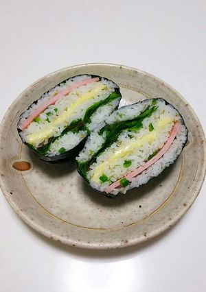 ハムとチーズのおにぎらず-レシピのメイン写真
