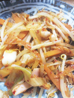 ちょっと辛いキムチとイカの炒め物-レシピのメイン写真