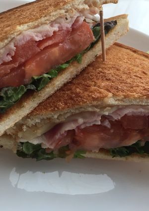 ノンメタポーク ロースハムでホットサンド-レシピのメイン写真