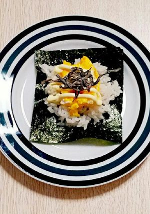 手巻きごはん♡美味♡たまごと塩昆布-レシピのメイン写真