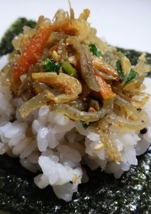 ゴマたっぷり☆蒟蒻炊いたんの手巻きごはん-レシピのメイン写真