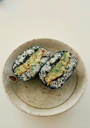 キャベツとシラス卵焼きのおにぎらず-レシピのメイン写真