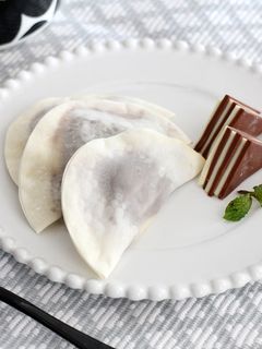 スライス生チョコレート☆餃子の皮包み焼き-レシピのメイン写真