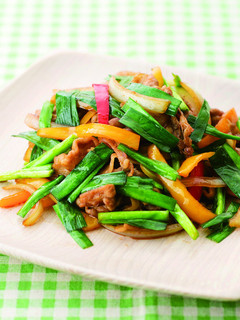 にらとカラーピーマンの肉野菜炒め-レシピのメイン写真
