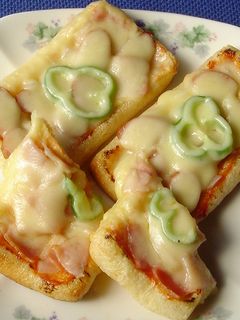 早い・簡単・美味しい☆ピザ風・油揚げ☆-レシピのメイン写真