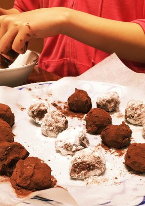 外はパリッ！中はとろけるトリュフチョコ-レシピのメイン写真