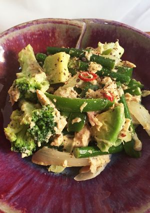 ツナと緑黄色野菜のジェノバソース炒め-レシピのメイン写真