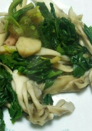 ちぢみほうれん草の炒め物-レシピのメイン写真