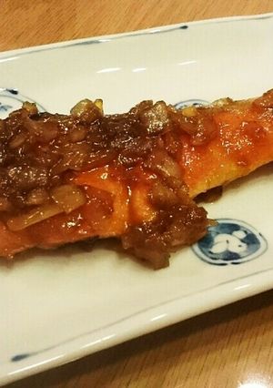 甘しょうゆ味☆鮭の玉ねぎソース-レシピのメイン写真