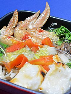 焼き鶏手羽肉と焼き餅のお鍋-レシピのメイン写真