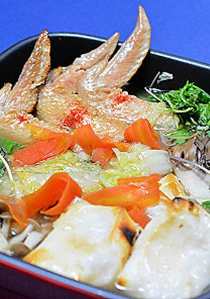 焼き鶏手羽肉と焼き餅のお鍋-レシピのメイン写真
