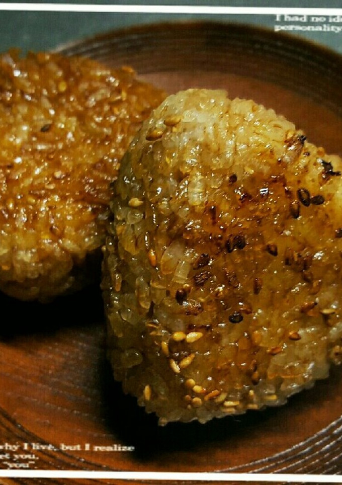 残りご飯を蒲焼きのタレで簡単焼きおにぎり-レシピのメイン写真