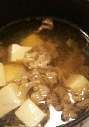 がっつりご飯が進む♪牛肉と豆腐のお汁！-レシピのメイン写真
