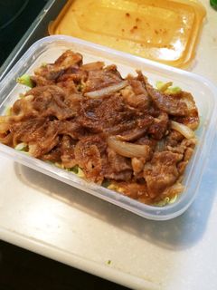 豚肉と玉ねぎの味噌炒め丼-レシピのメイン写真