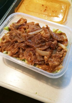 豚肉と玉ねぎの味噌炒め丼-レシピのメイン写真