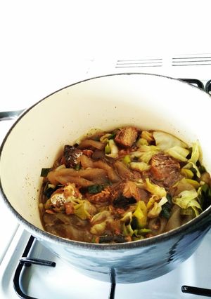 鯖の味噌煮缶で野菜・こんにゃく煮込み-レシピのメイン写真
