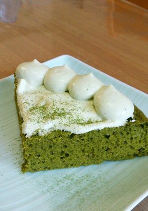 簡単しっとり☆ホワイトチョコの抹茶ケーキ-レシピのメイン写真