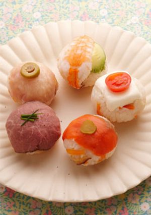 洋風食材でつくる絢爛豪華な手まり寿司-レシピのメイン写真