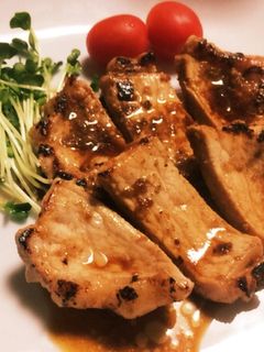 簡単おかず!厚切りロースのステーキ-レシピのメイン写真