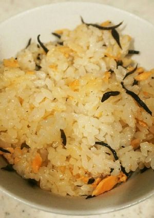 鮭とひじきご飯-レシピのメイン写真