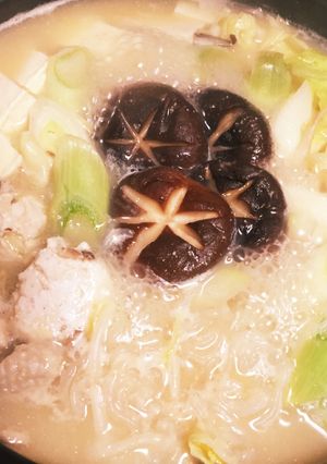 キャベツたっぷり☆あったか味噌鍋-レシピのメイン写真