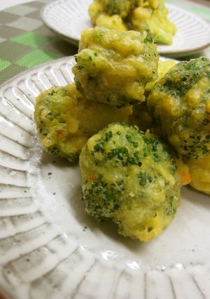ブロッコリーの天ぷら☆ウニ風味-レシピのメイン写真