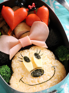 ハムのビッグリボン☆ミニーちゃんキャラ弁-レシピのメイン写真