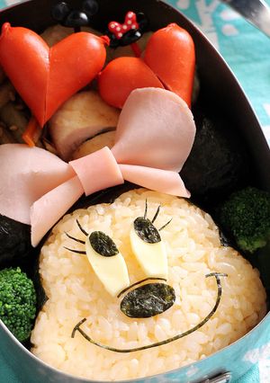 ハムのビッグリボン☆ミニーちゃんキャラ弁-レシピのメイン写真