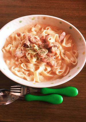 簡単トマトクリームうどん-レシピのメイン写真