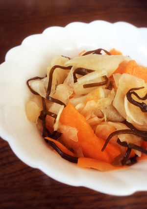 簡単シャキシャキ!大根と人参の塩昆布和え-レシピのメイン写真