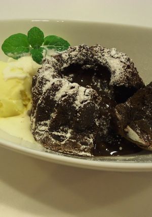 スライス生チョコでフォンダンショコラ-レシピのメイン写真