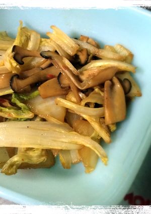 副菜に♪白菜とエリンギのピリ辛炒め-レシピのメイン写真