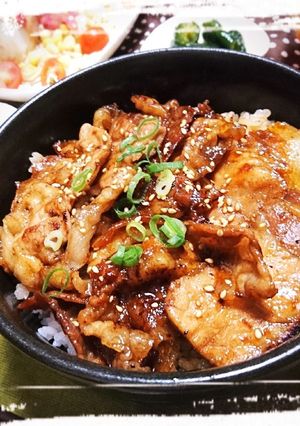 丑の日☆豚コマで豪華は豚かば丼～3変化～-レシピのメイン写真