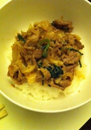 簡単！大人の絶品ピリ辛豚丼-レシピのメイン写真