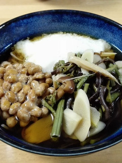 とろろ山菜納豆蕎麦~~~~~(^^♪-レシピのメイン写真