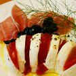 モッツァレッラチーズとトマトの前菜