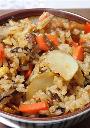 開きナメコ、ヒラタケ、菊芋などの混ぜご飯-レシピのメイン写真