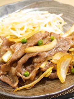 牛肉と玉ねぎのすき焼き風炒め-レシピのメイン写真