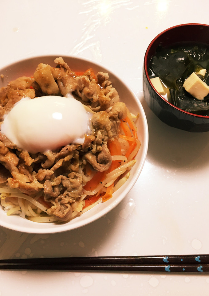簡単とろ〜り♡温玉のせ焼き肉丼-レシピのメイン写真