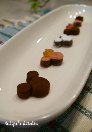 スライス生チョコレートで簡単ミッキー-レシピのメイン写真