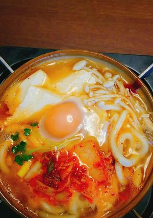 簡単♪キムチチゲ鍋うどん！!-レシピのメイン写真
