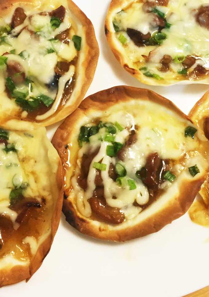 おつまみに！ギョーザの皮で照り焼きピザ-レシピのメイン写真