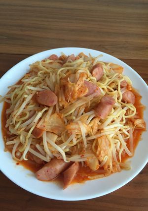 簡単ランチ!キムチ焼きそば-レシピのメイン写真