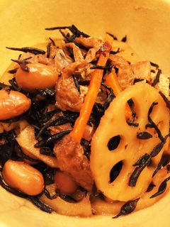 残った節分豆で簡単ひじき&蓮根煮!-レシピのメイン写真