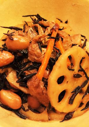 残った節分豆で簡単ひじき&蓮根煮！-レシピのメイン写真