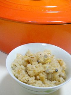 ルクルーゼであさりの炊き込みご飯-レシピのメイン写真